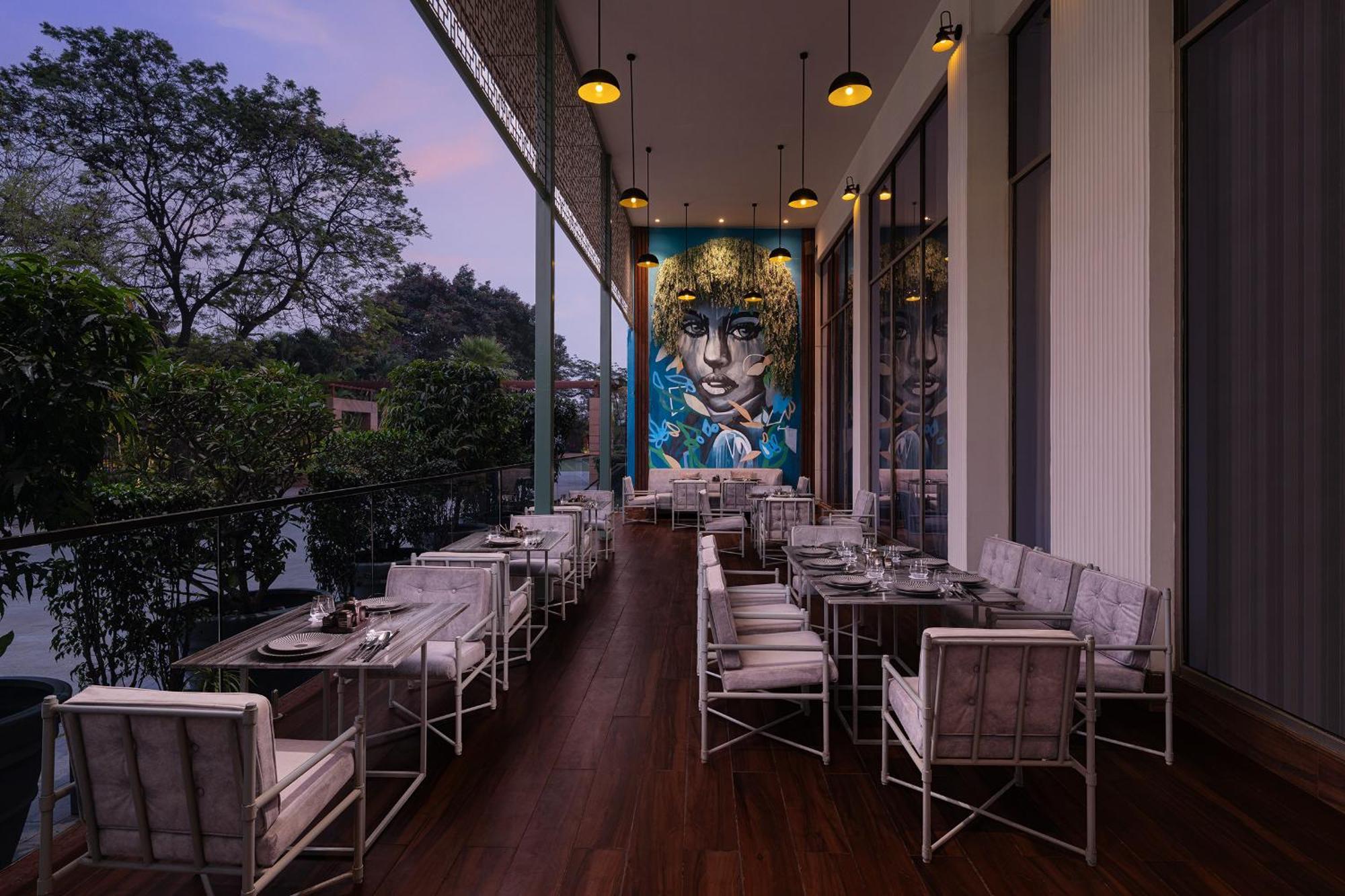 Indore Marriott Hotel Exterior photo