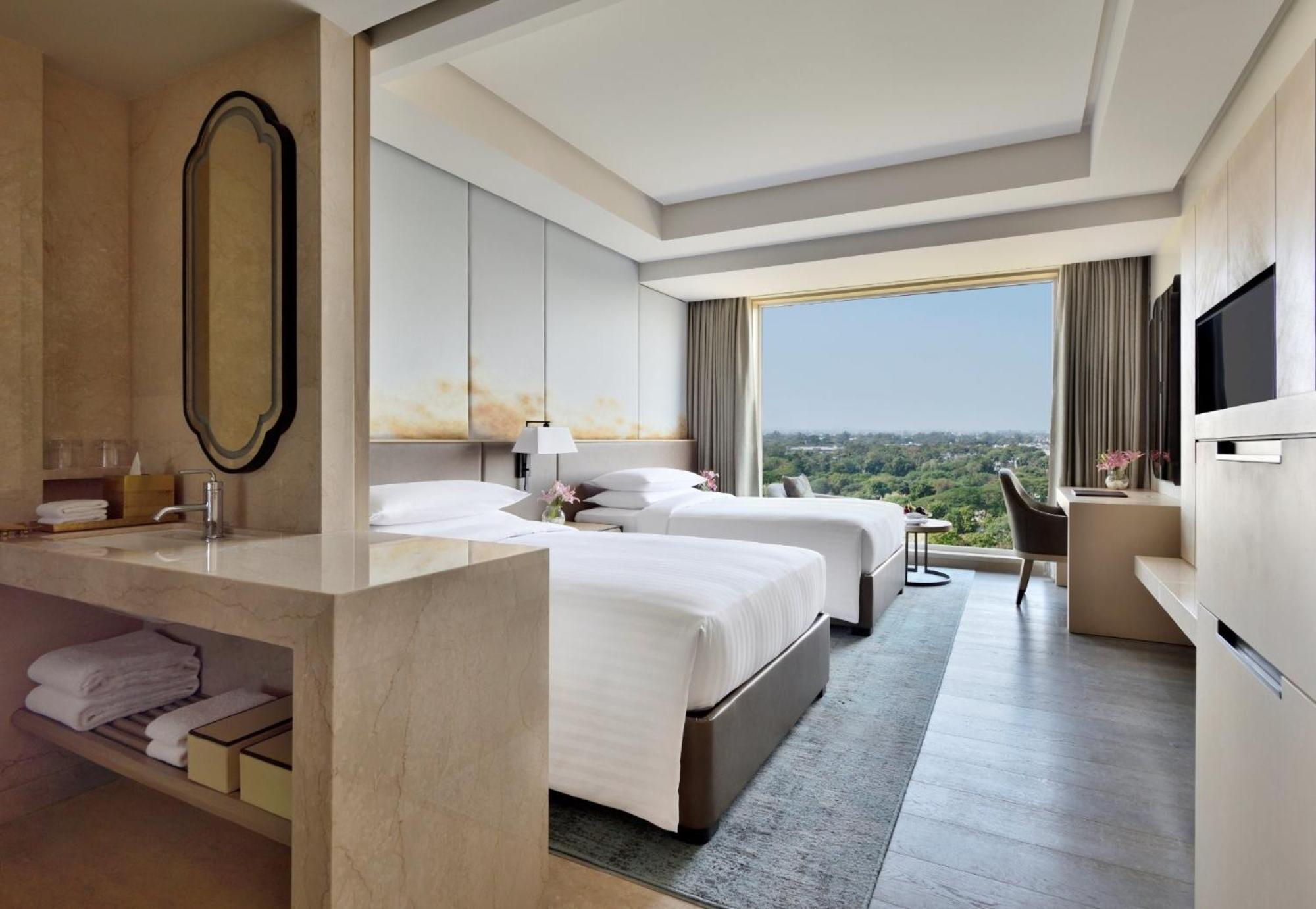 Indore Marriott Hotel Exterior photo