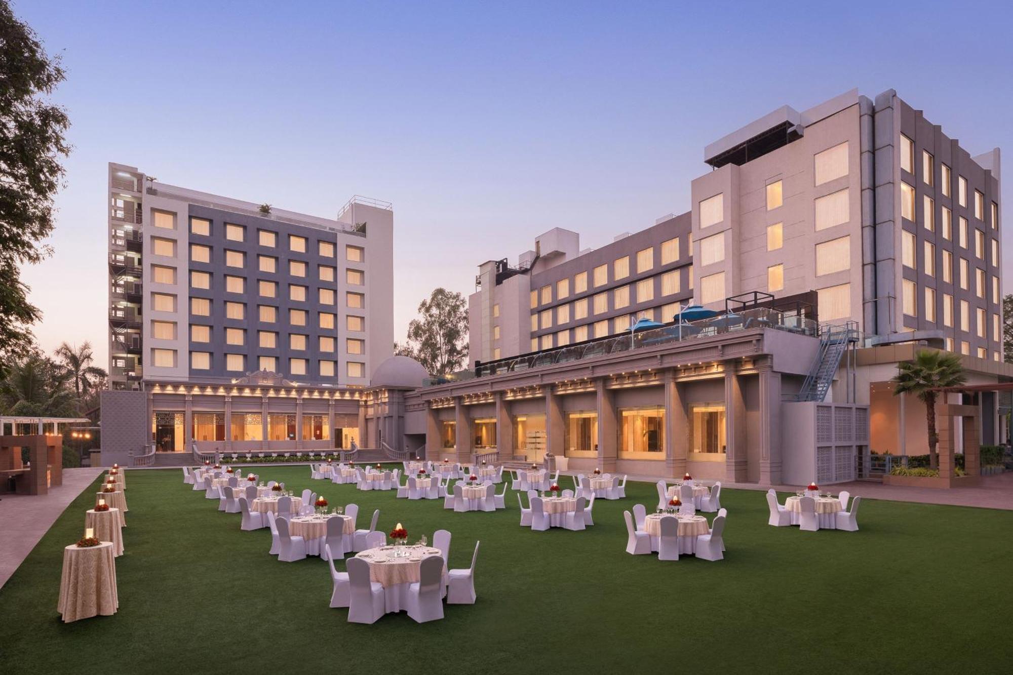 Indore Marriott Hotel Exterior photo